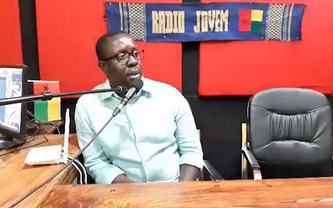 Dr. Edmilson Alvarenga em entrevista à Rádio Jovem da Guiné-Bissau